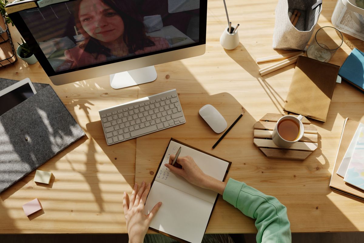 1080p HD Webcam — Built-in Microphone & Privacy Cover