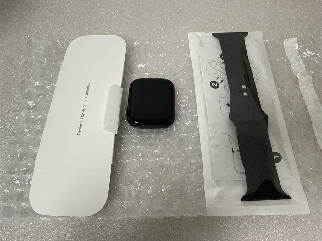 Apple Watch Series 9 — Space Gray