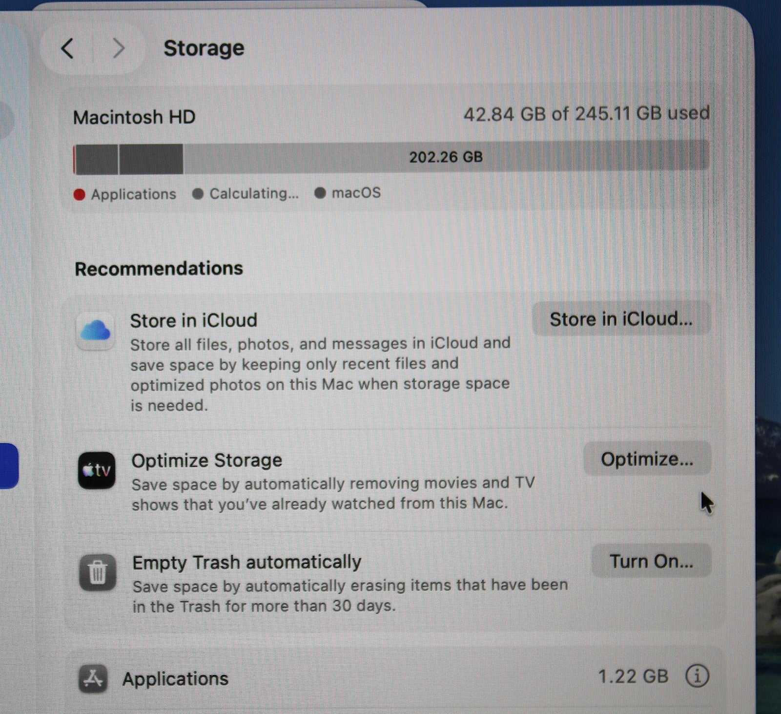 MacBook Air (2020, 13-inch) — M1 · 8GB · 256GB · Gold
