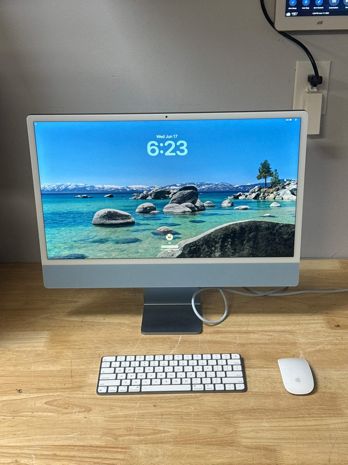iMac 24-inch (2023) — M3 · 8GB · 256GB · Blue