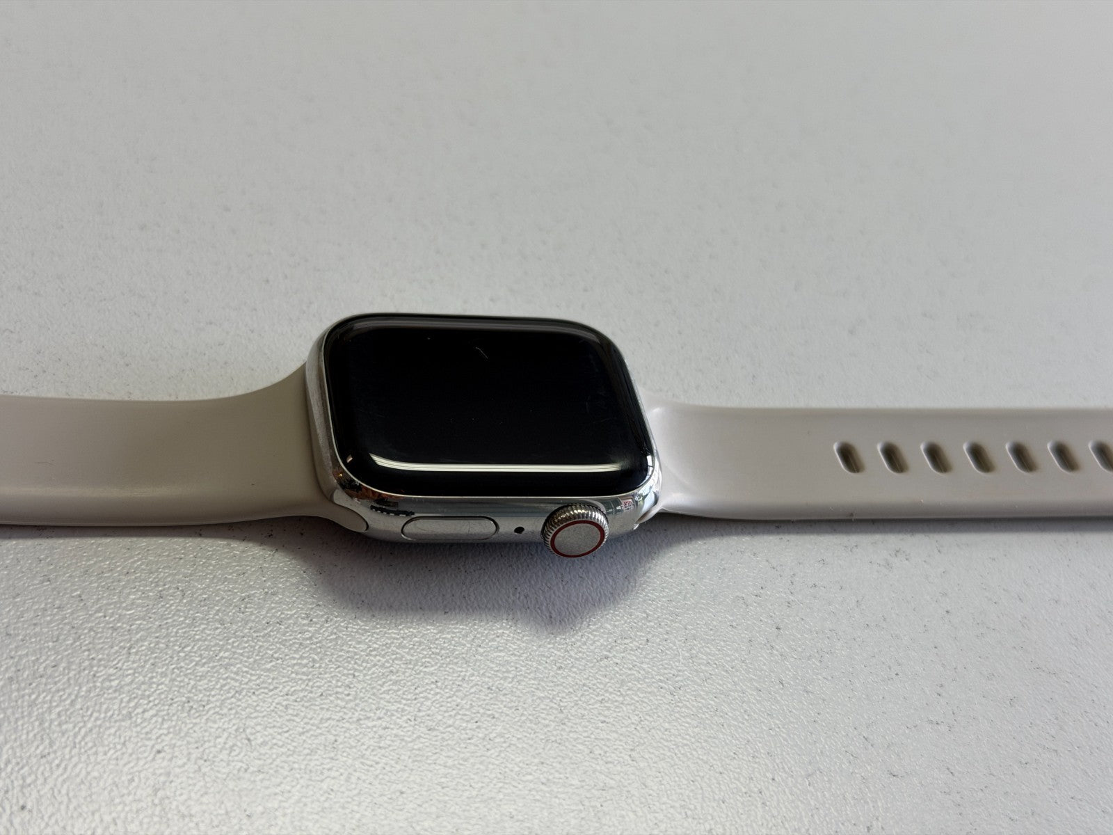 Apple Watch Series 9 — Silver