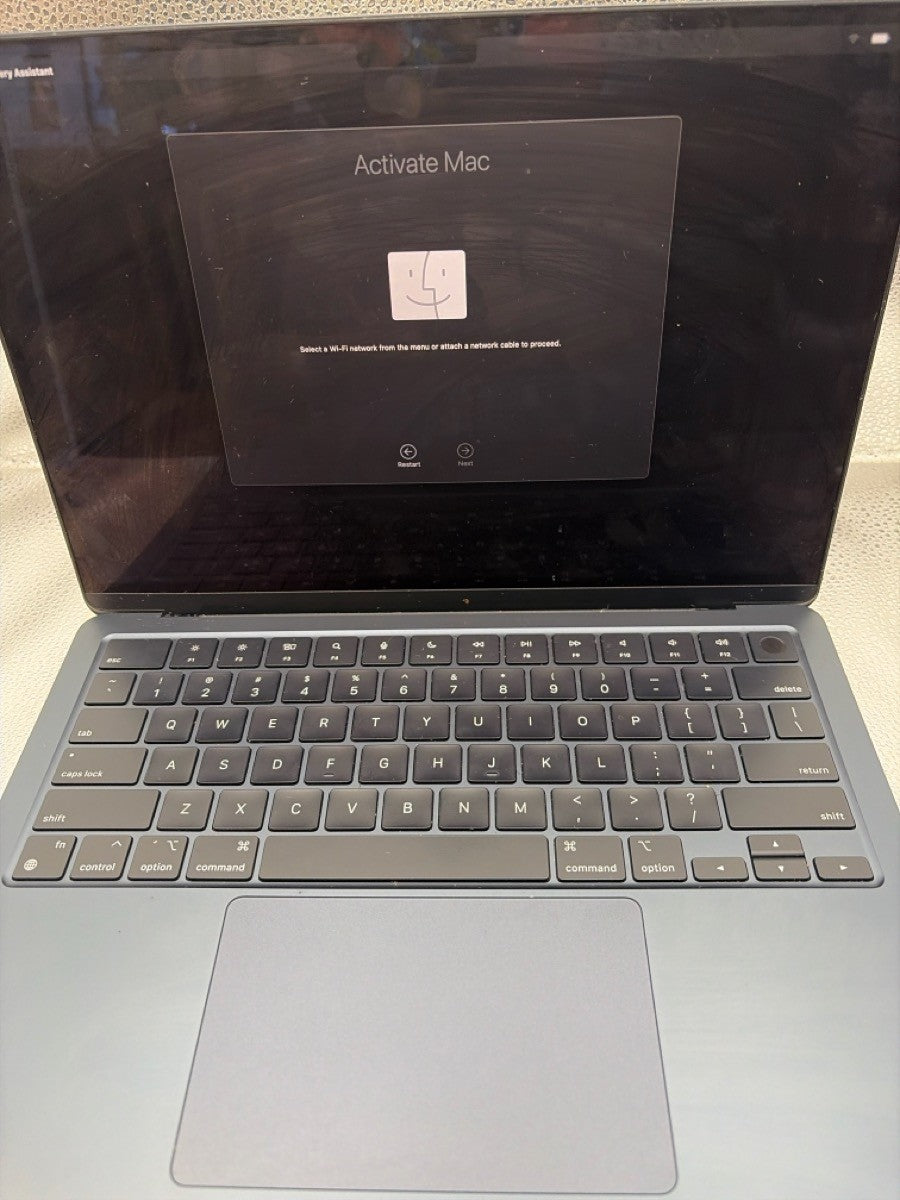 MacBook Air (2024, 13-inch) — M3 · 256GB
