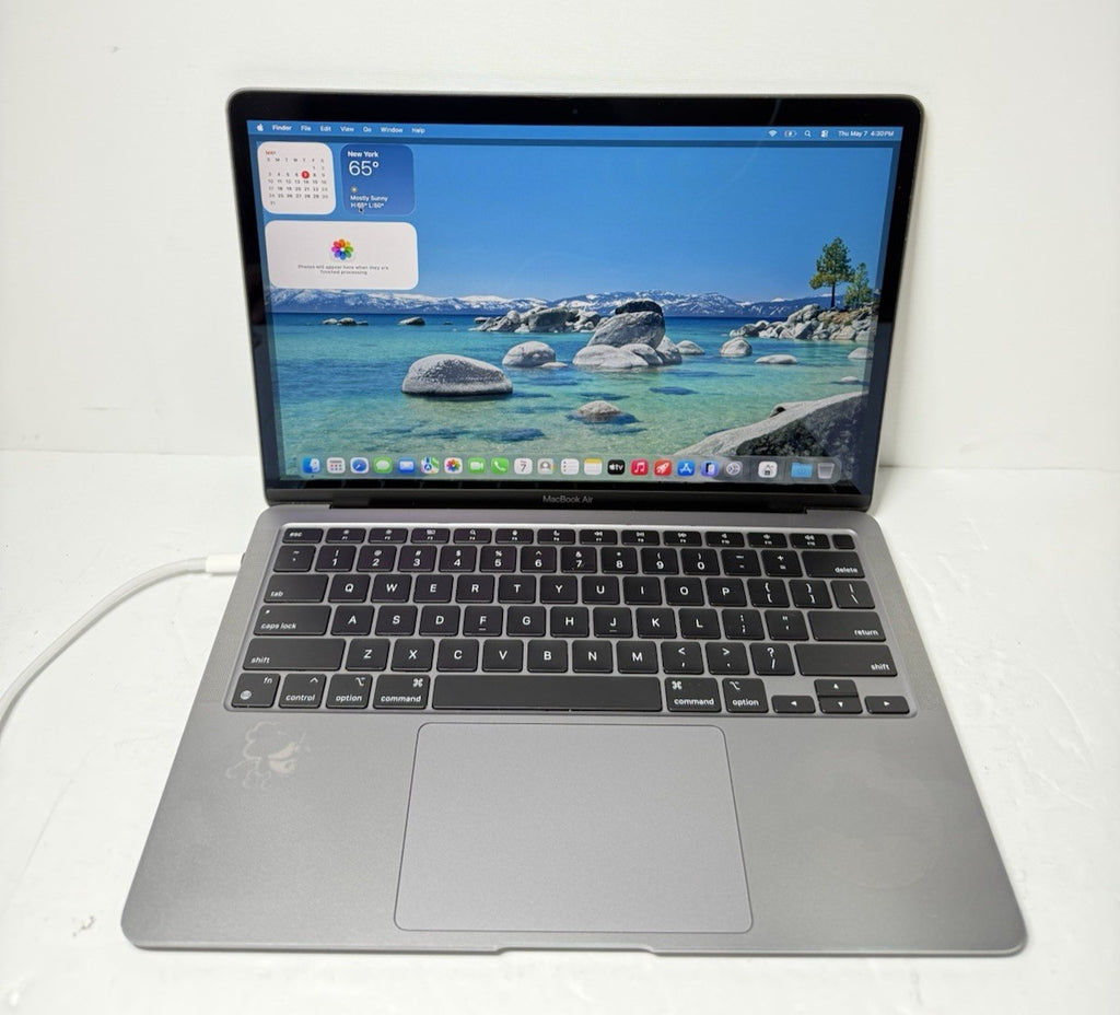 MacBook Air (2020, 13-inch) — M1 · 8GB · 256GB · Space Gray
