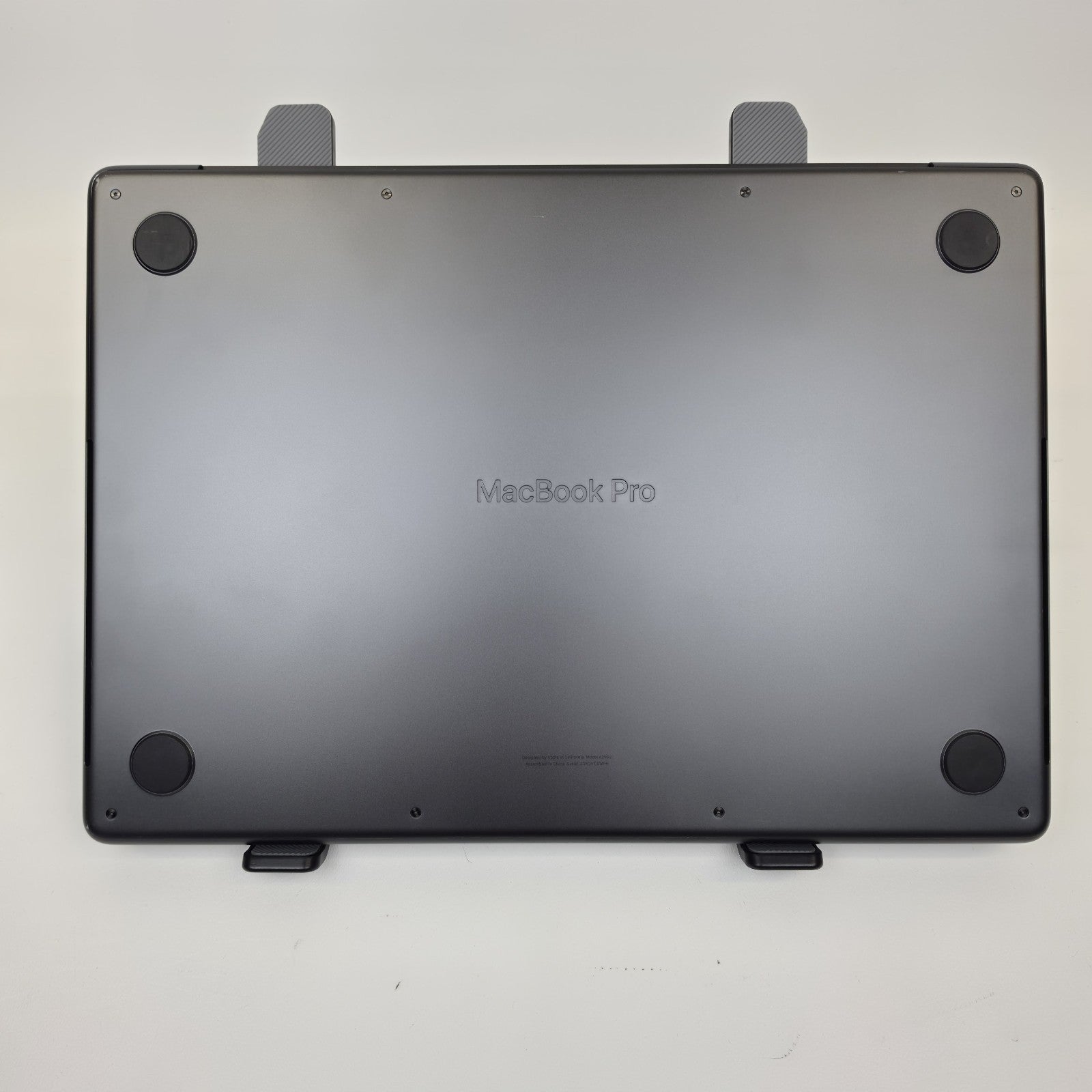 MacBook Pro (2023, 14-inch, newer) — M3 Pro