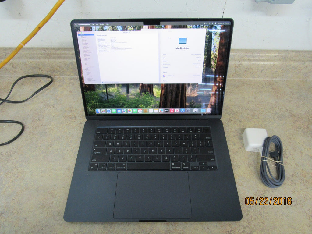 MacBook Air (2024, 15-inch) — M3 · 256GB · Midnight