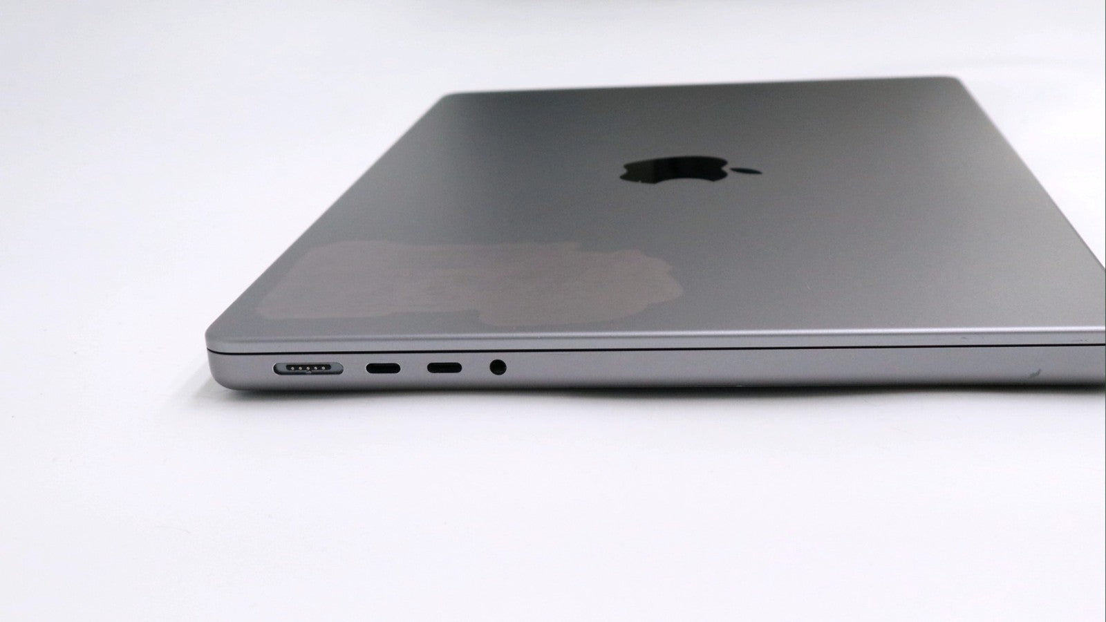 MacBook Pro (2021, 14-inch) — M1 Pro · 512GB