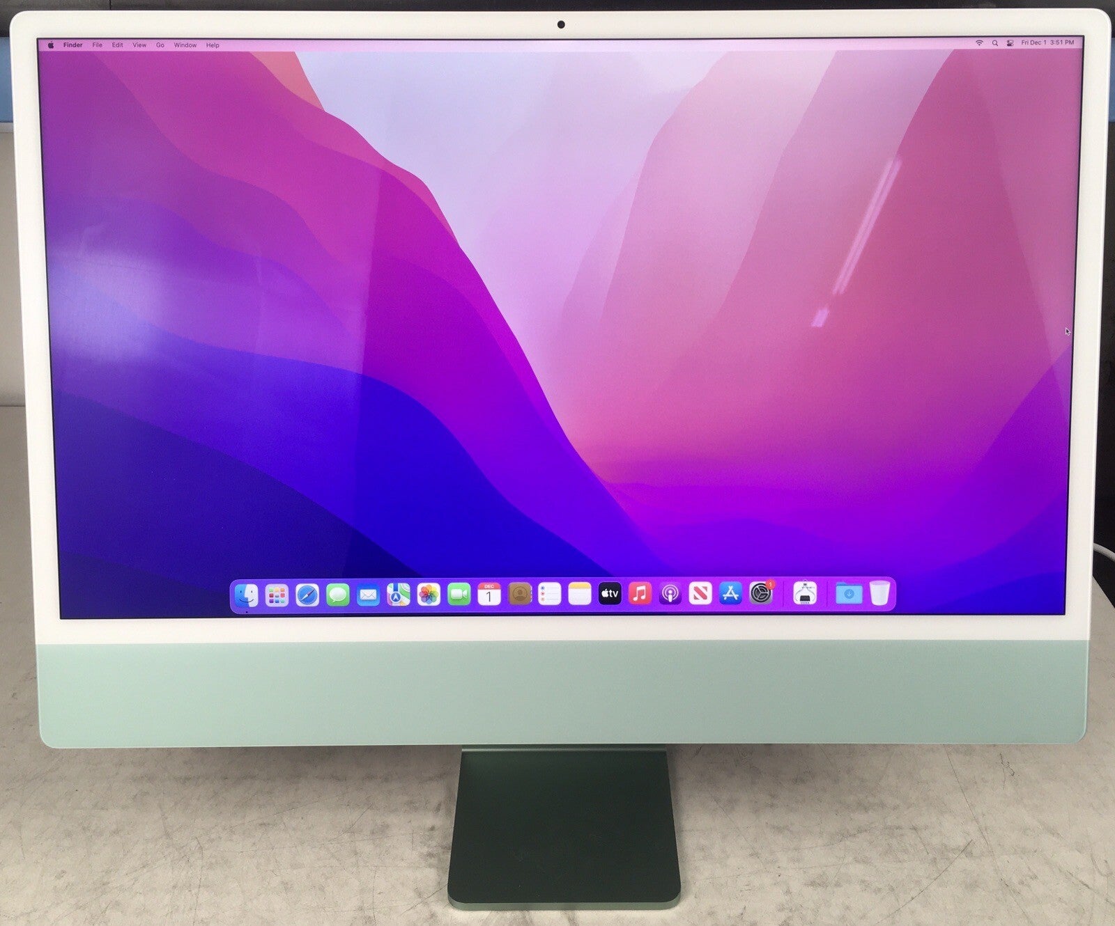 iMac 24-inch (2021) — M1 · 8GB · 256GB