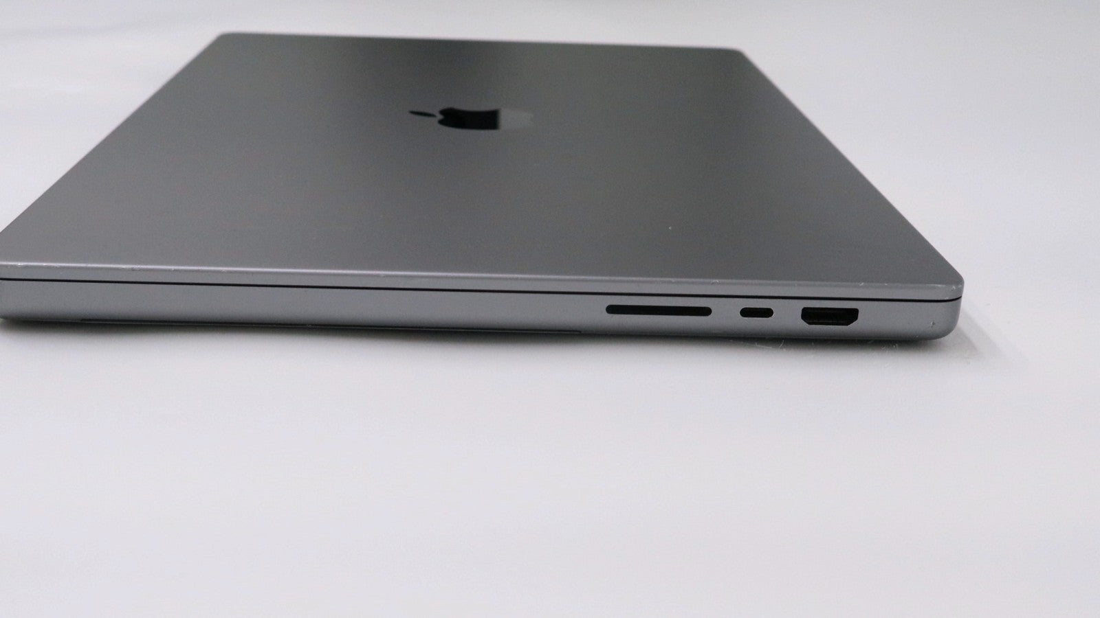 MacBook Pro (2023, 16-inch) — M2 Max · 1TB