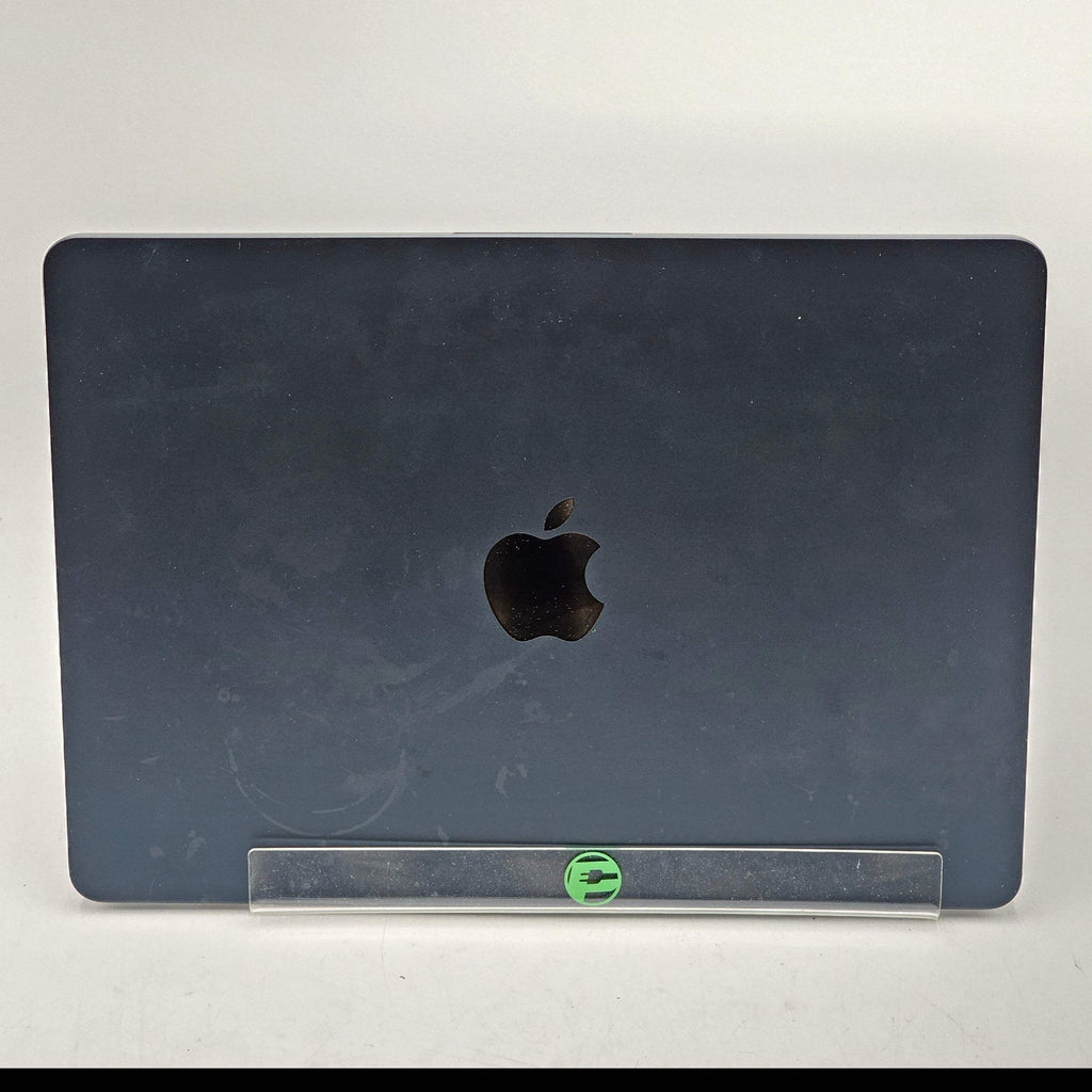 MacBook Air (2022, 13-inch) — M2 · 8GB · 256GB